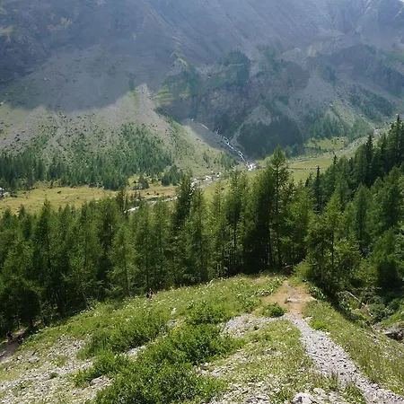 Valais - By La Sittelle Couette-café 3*