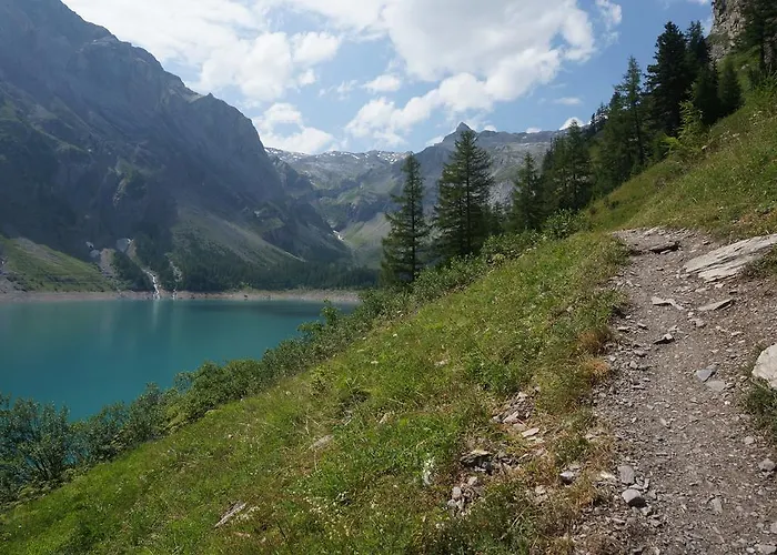 Valais - By La Sittelle Couette-café 3*