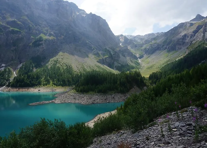 Valais - By La Sittelle Couette-café Grimisuat