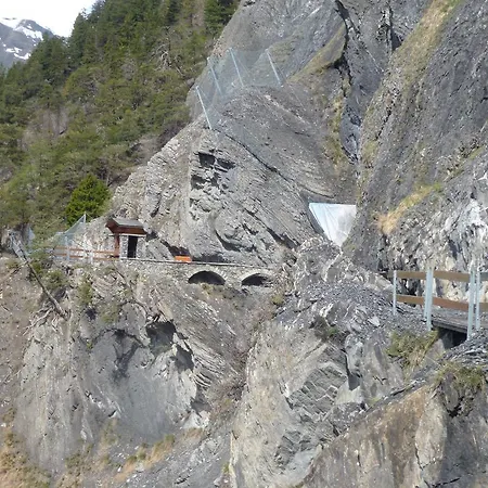 Valais - By La Sittelle 3* Grimisuat