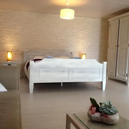 Bnb Valais - By La Sittelle Bed & Breakfast